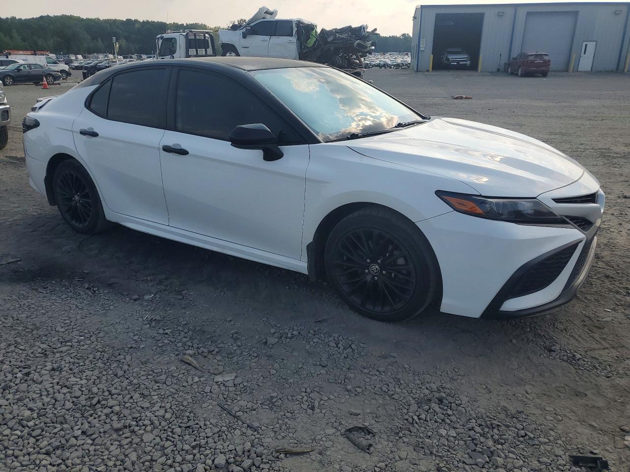 2021 Toyota Camry Se Nightshade - Image 4