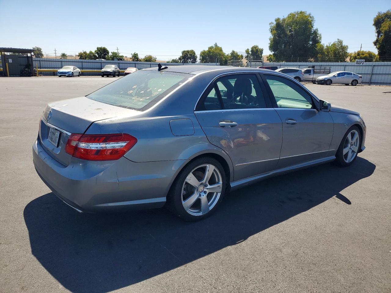 2011 Mercedes-Benz E 350 - Фото 3