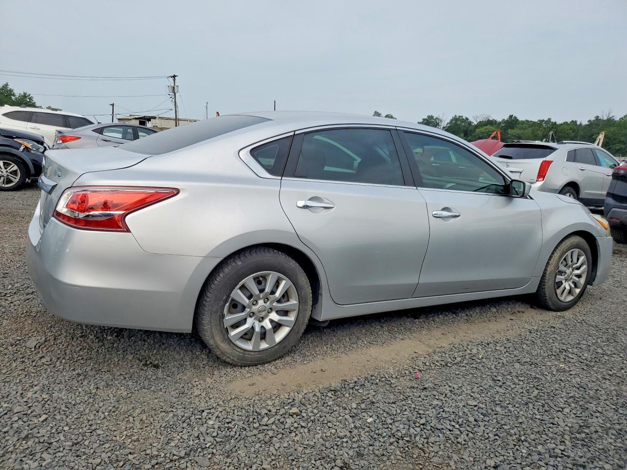 2013 Nissan Altima 2.5 - Image 3