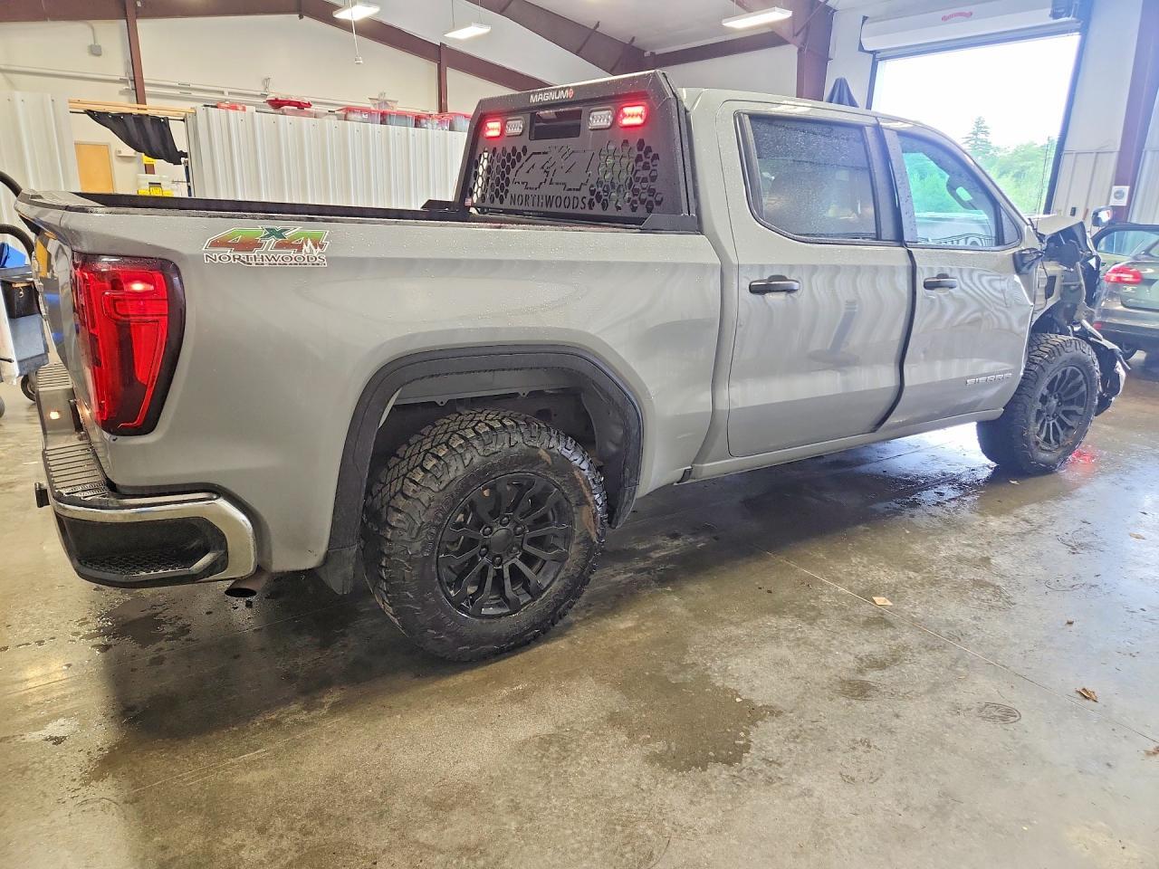 2025 GMC Sierra K1500 - Фото 3