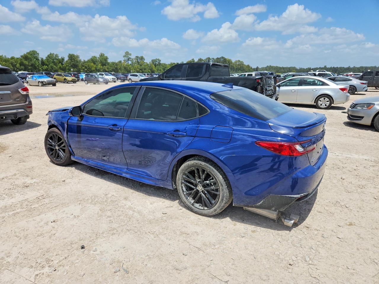 2026 Toyota Camry Se - Фото 2