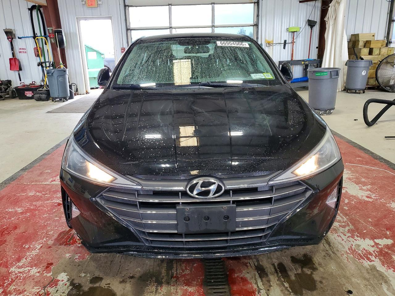2019 Hyundai Elantra Se - Фото 5