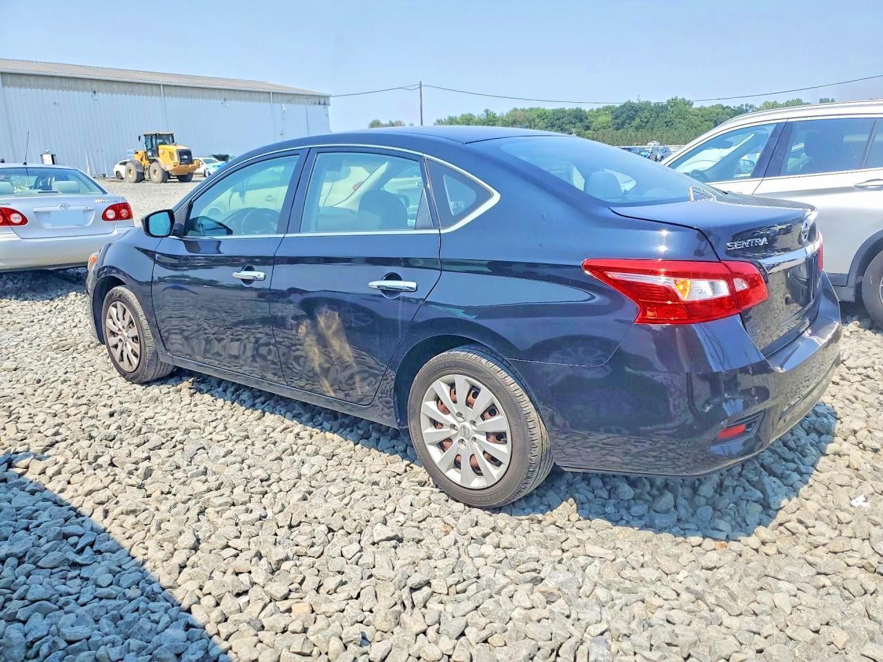 2019 Nissan Sentra S - Фото 2
