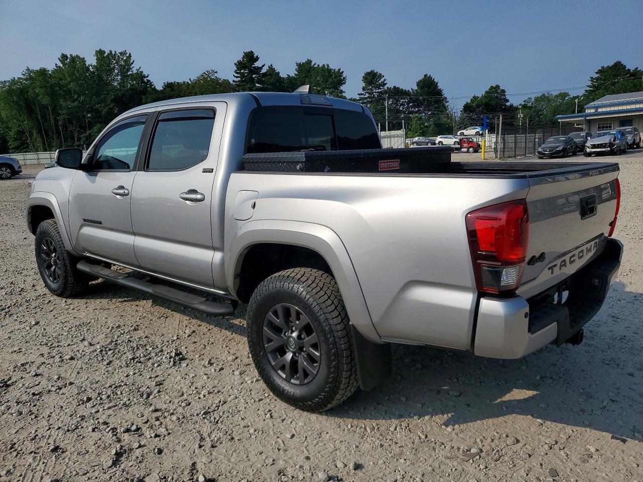 2020 Toyota Tacoma Sr5 V6 - Image 2