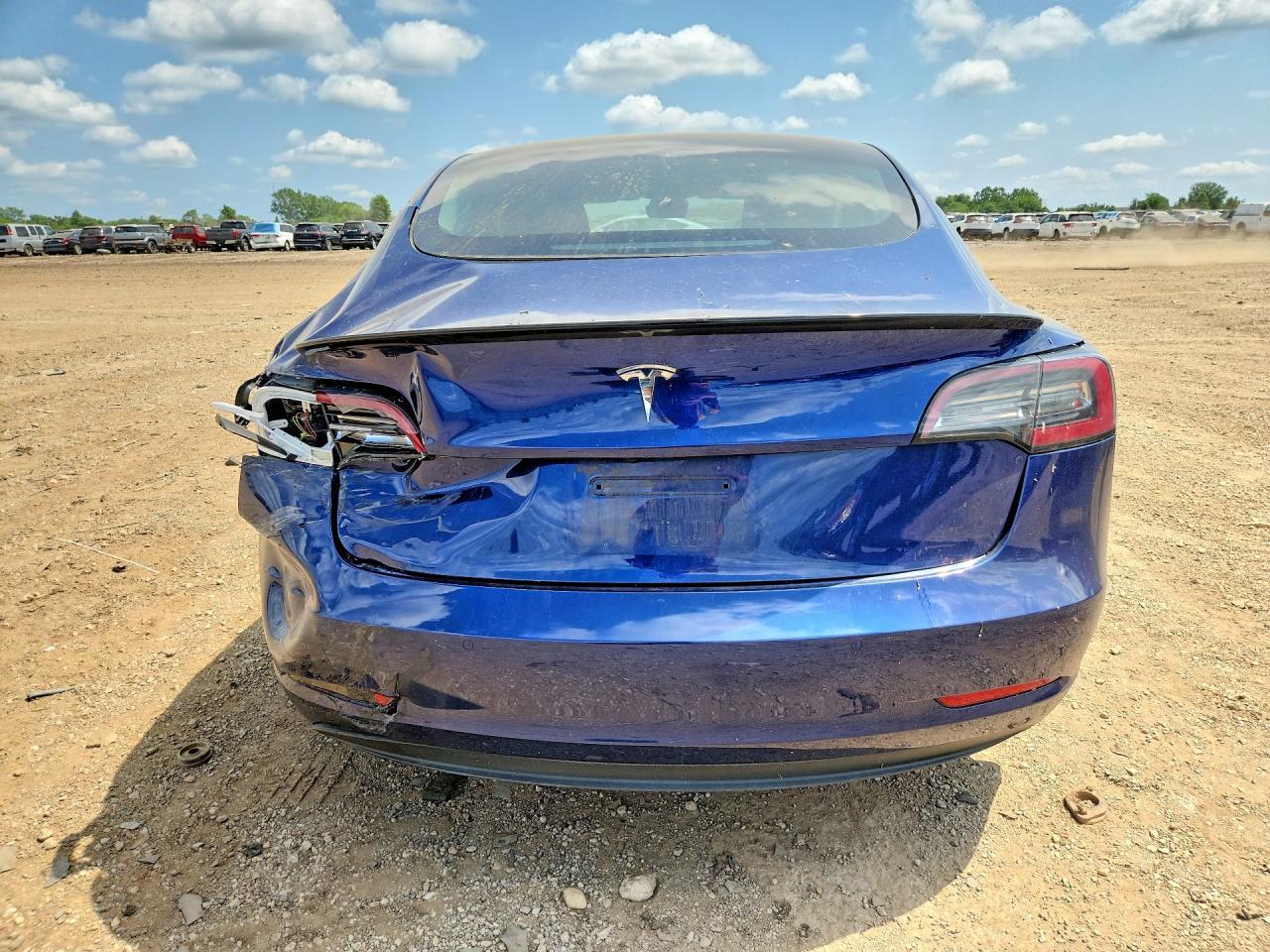 2022 Tesla Model 3 - Image 6