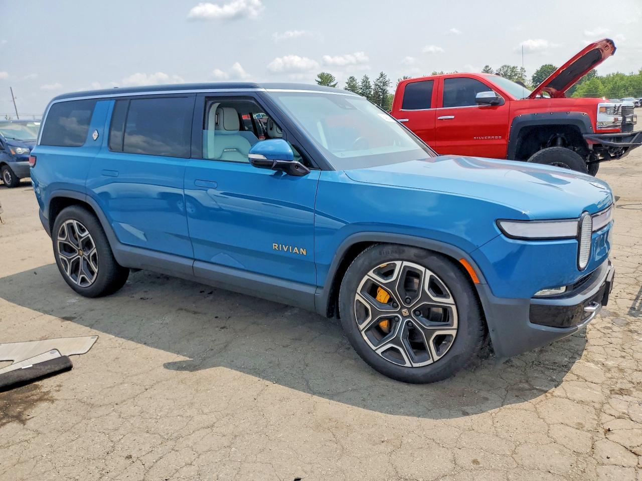 2023 Rivian R1S Launch Edition - Фото 4