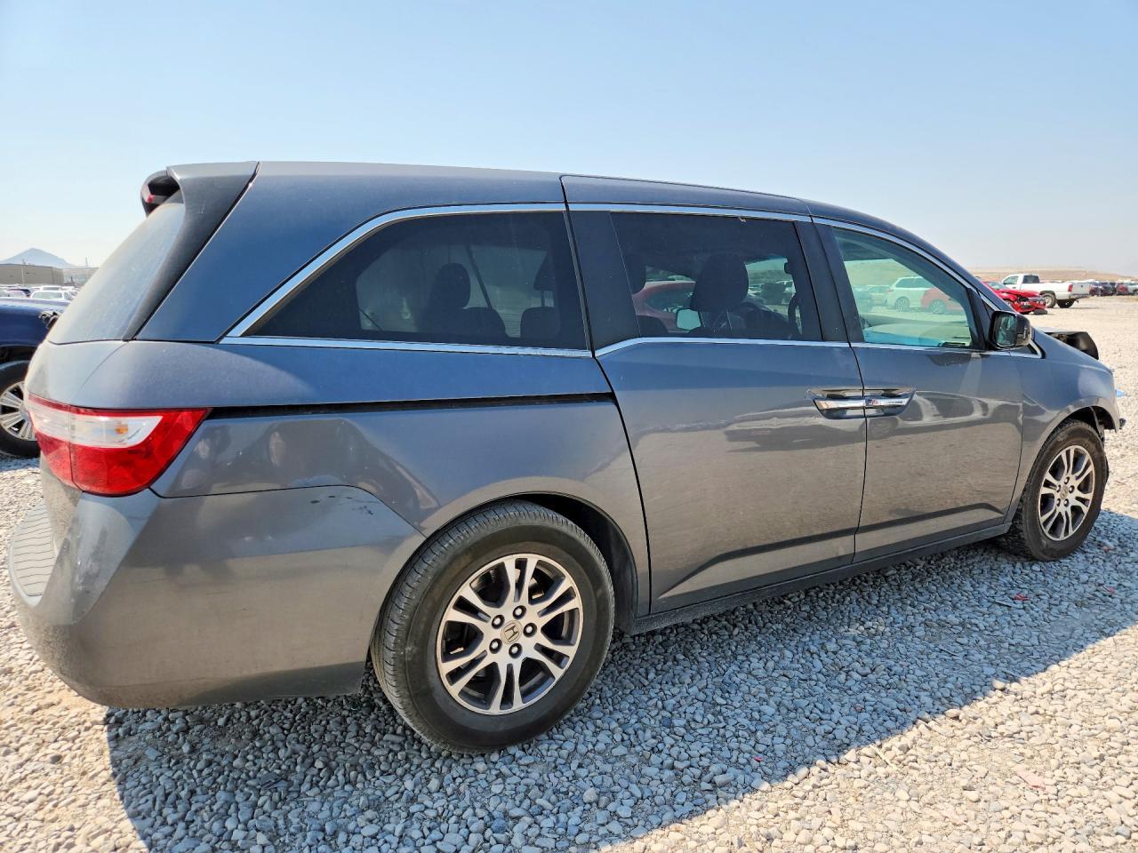 2012 Honda Odyssey Ex - Image 3