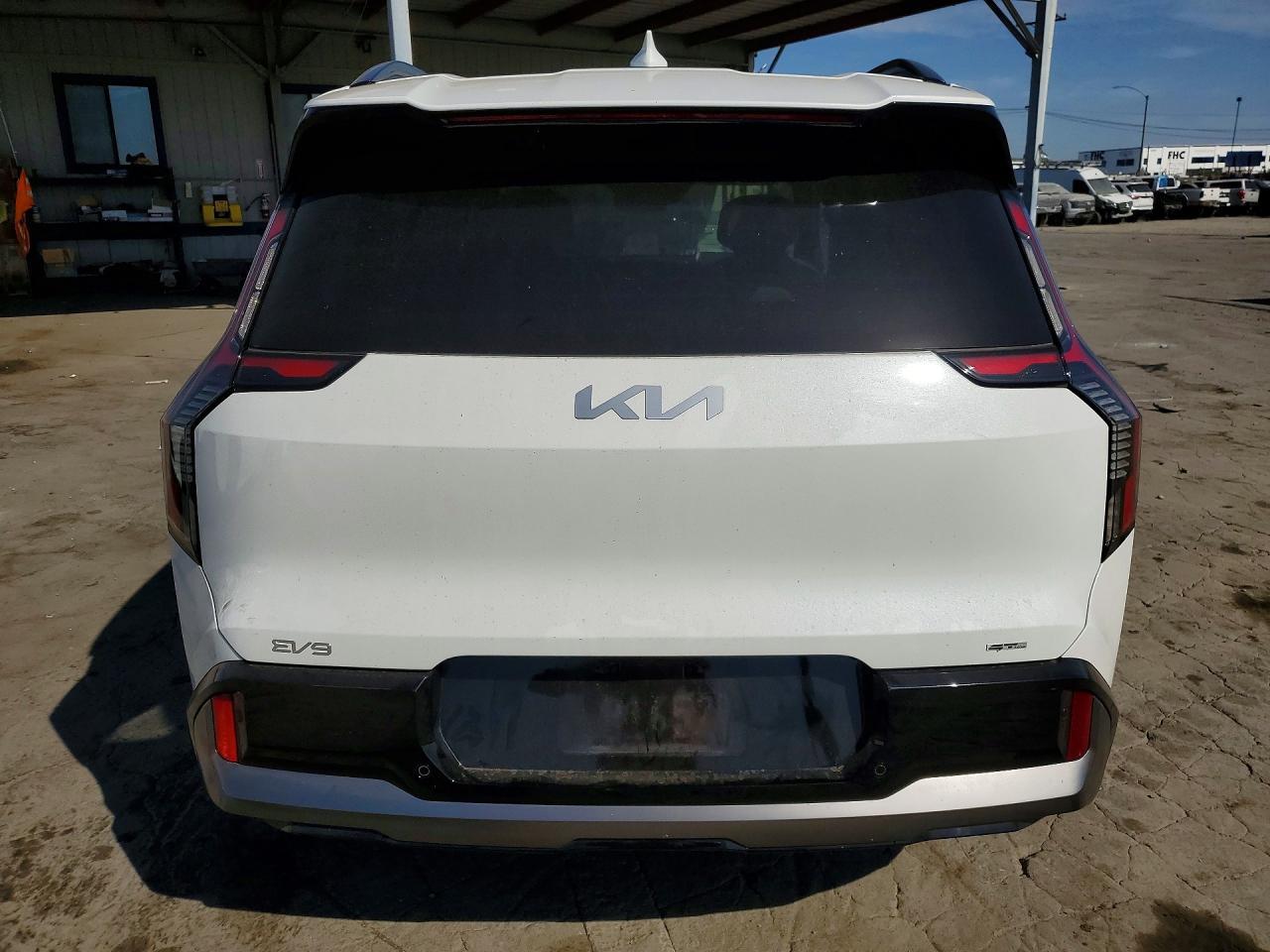 2025 Kia Ev9 Gt Line - Фото 6