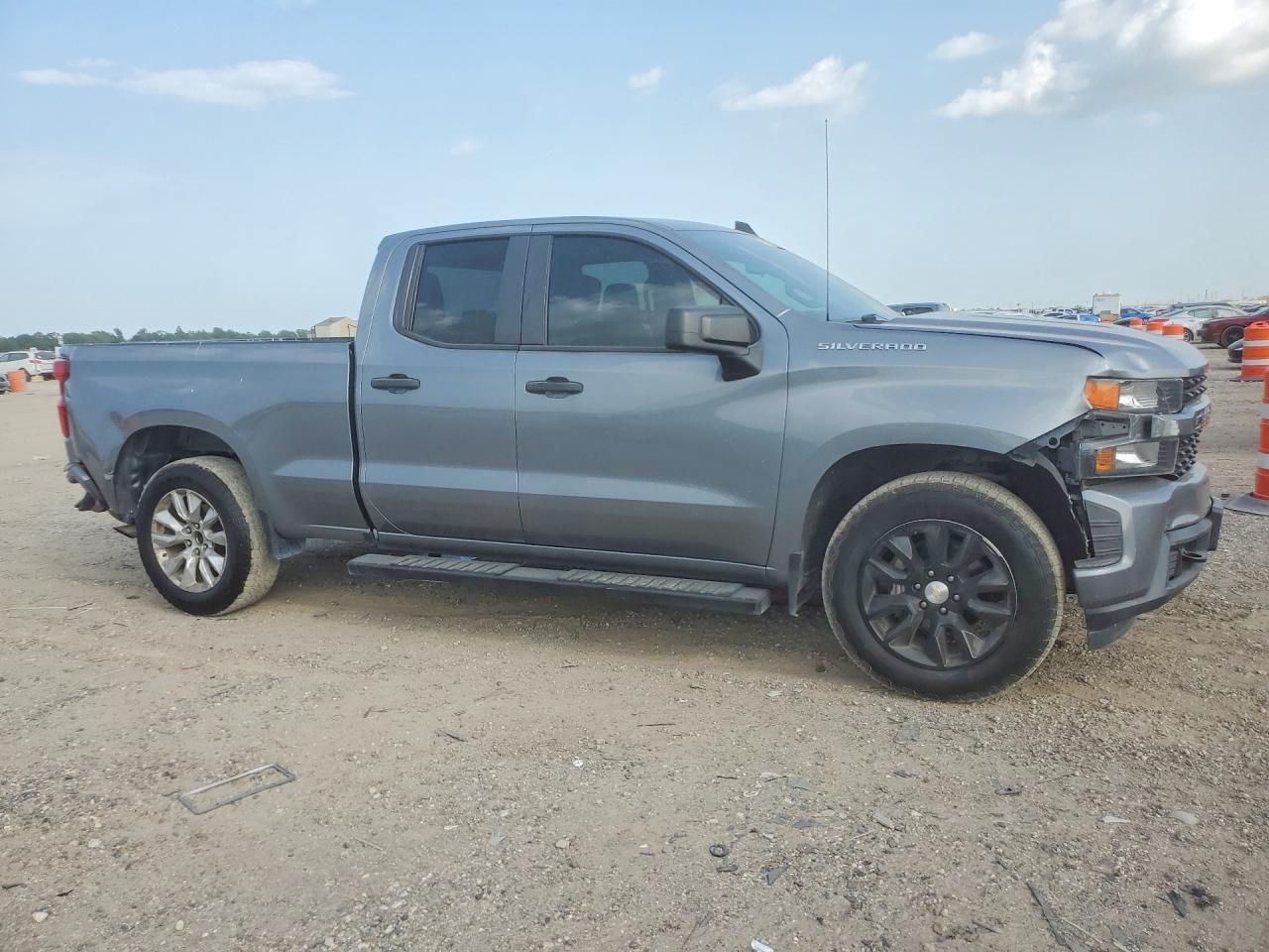 2020 Chevrolet Silverado C1500 Custom - Фото 4