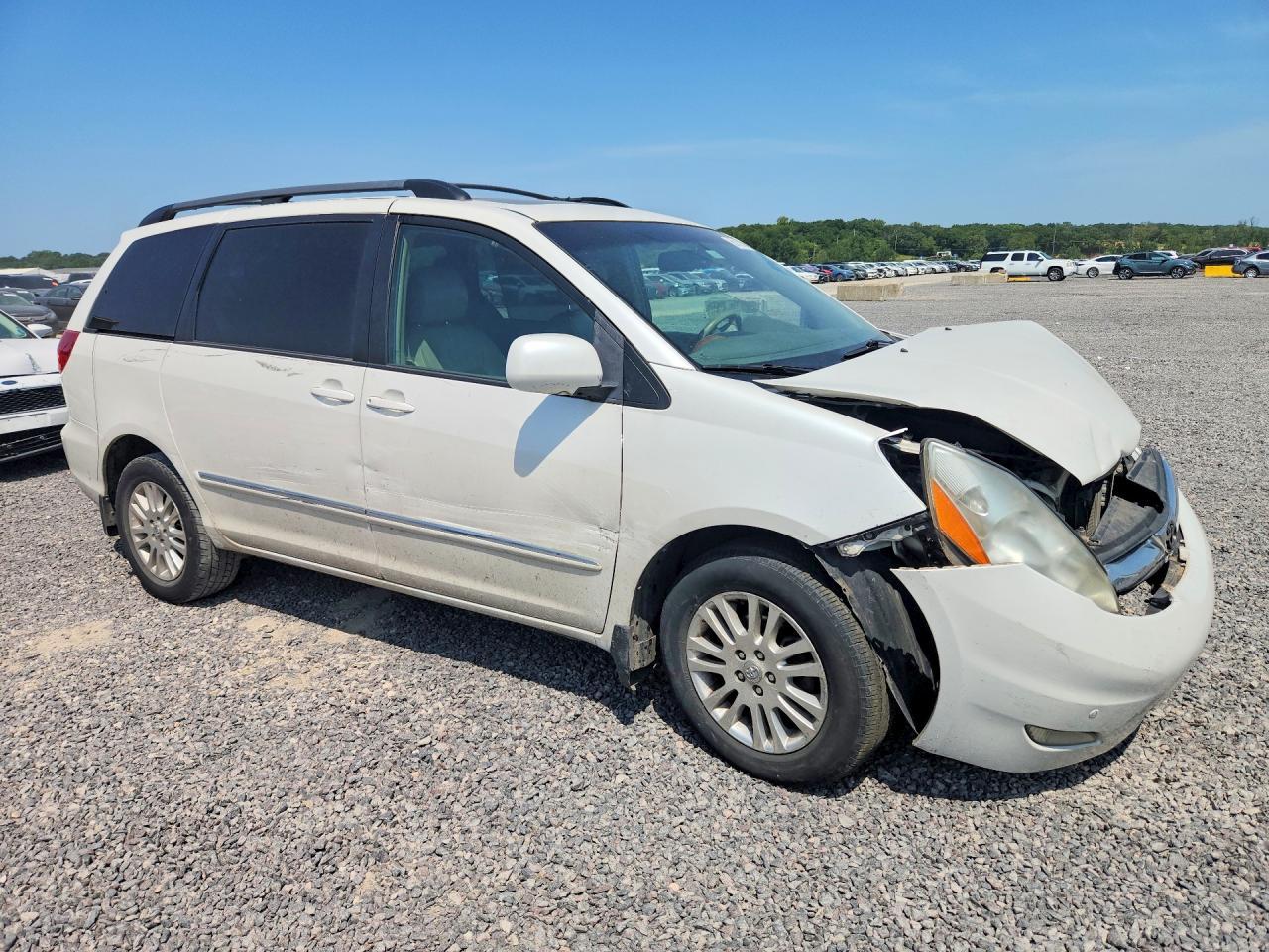 2010 Toyota Sienna Xle Limited - Image 4