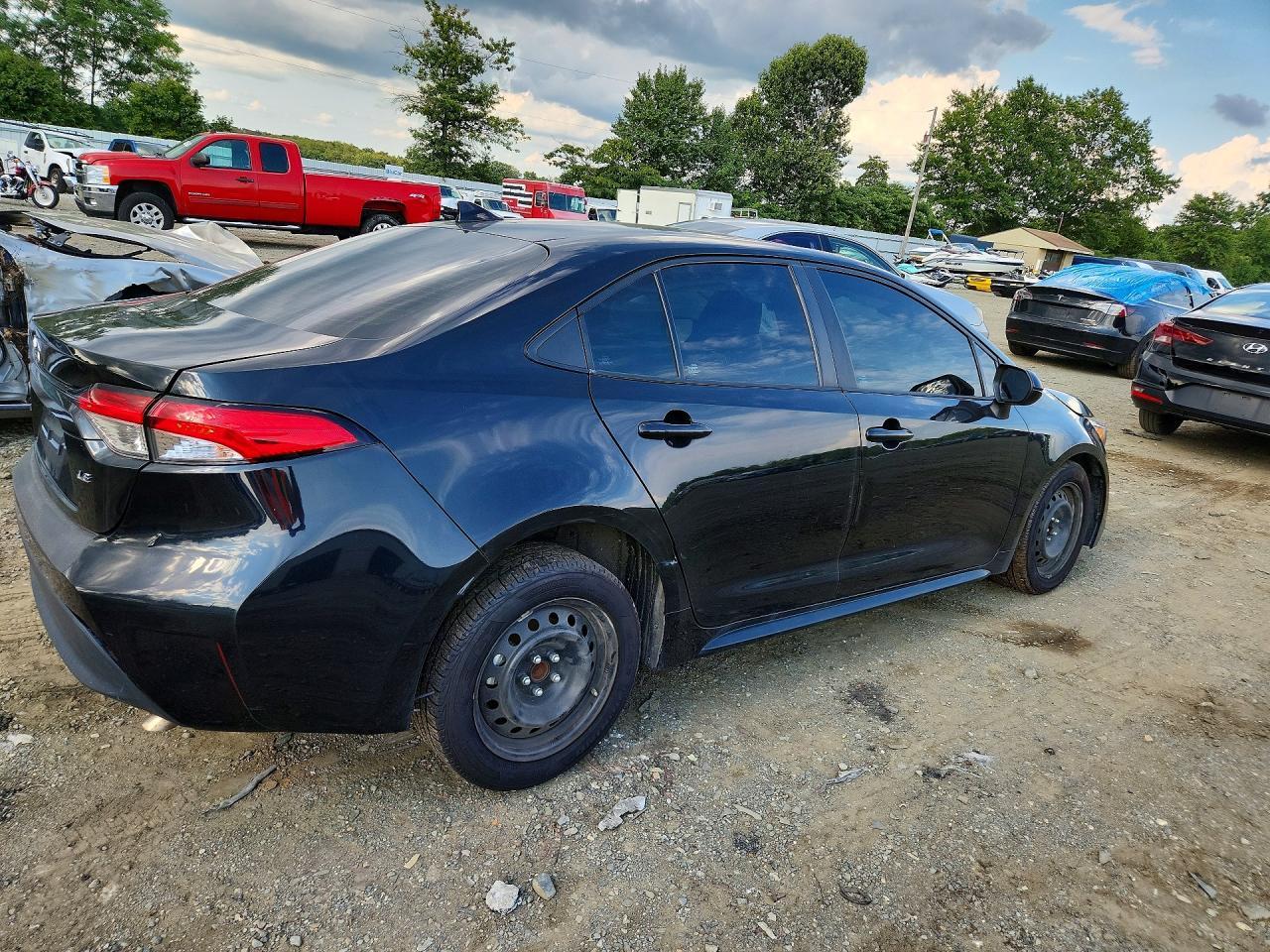 2023 Toyota Corolla Le - Image 3