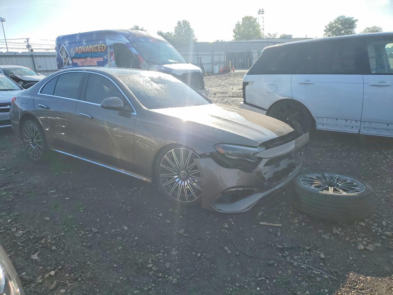 2025 Mercedes-Benz E 350 4Matic - Фото 4