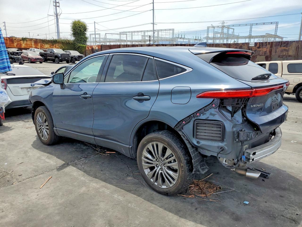 2023 Toyota Venza Limited - Фото 2