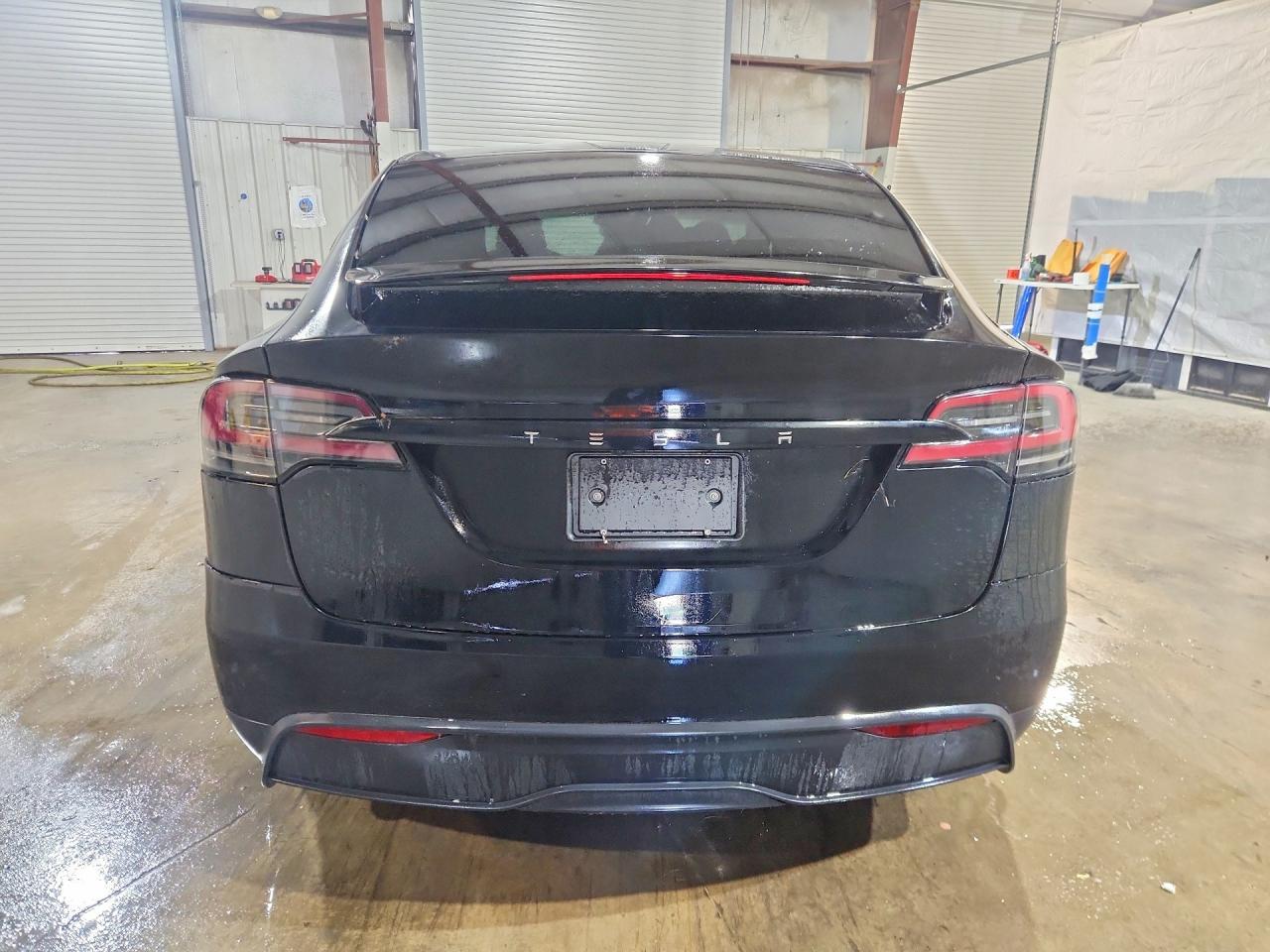 2024 Tesla Model X - Image 6