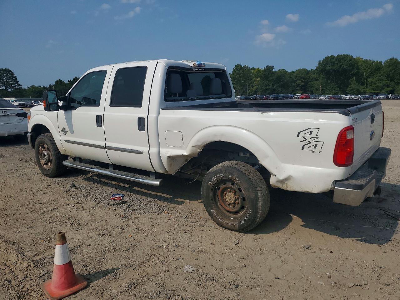 2016 Ford F250 Super Duty - Image 2