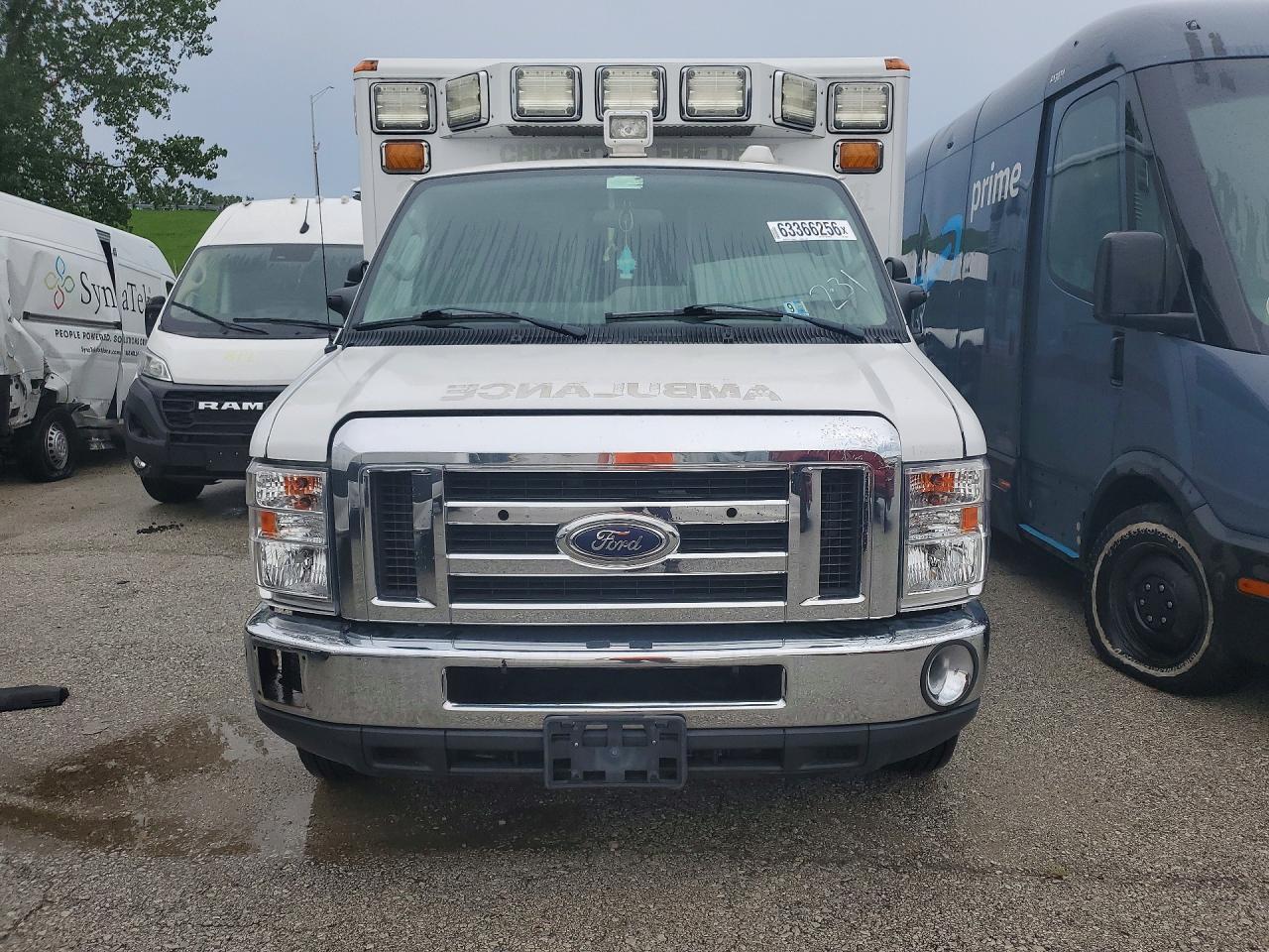 2017 Ford Econoline E450 Sd Ambulance - Image 5