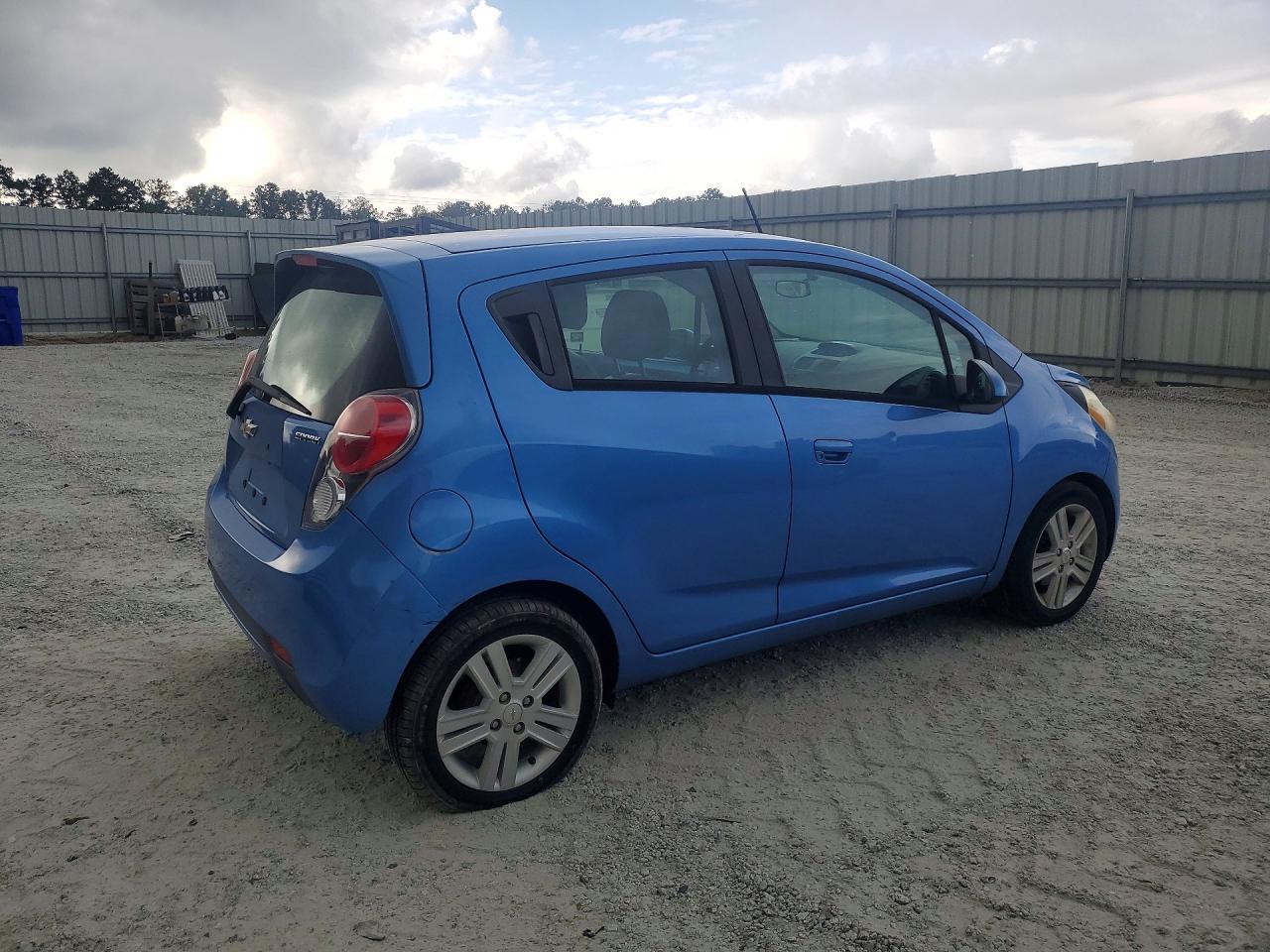 2015 Chevrolet Spark 1Lt - Фото 3