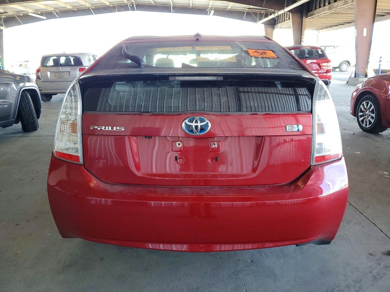 2010 Toyota Prius V - Image 6