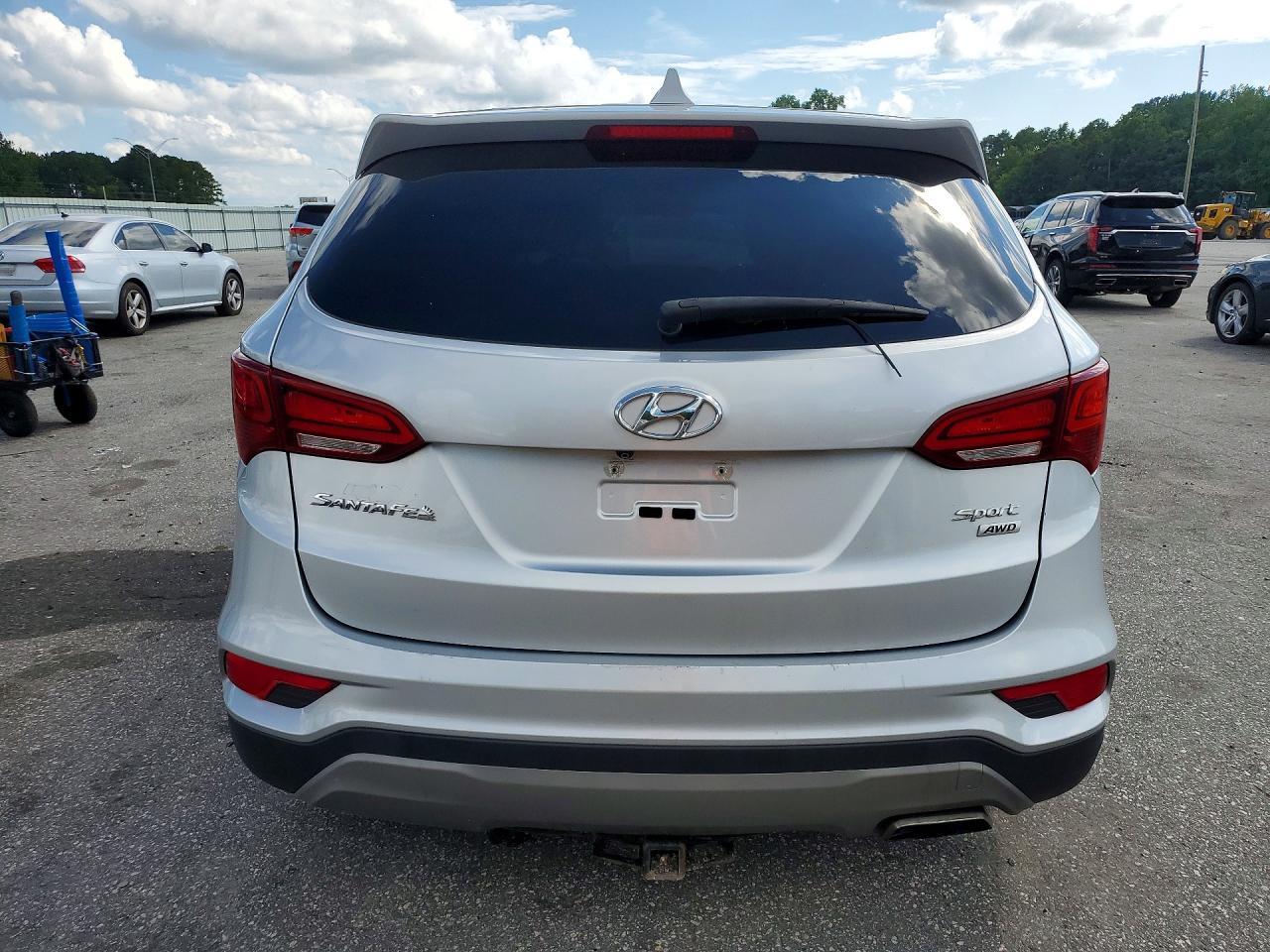 2017 Hyundai Santa Fe Sport 2.4L - Фото 6