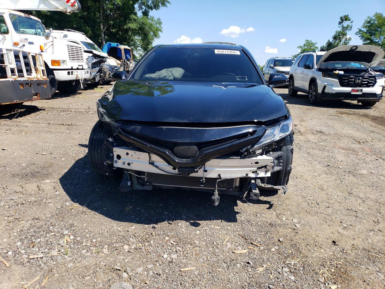 2023 Toyota Camry Hybrid Se - Фото 5
