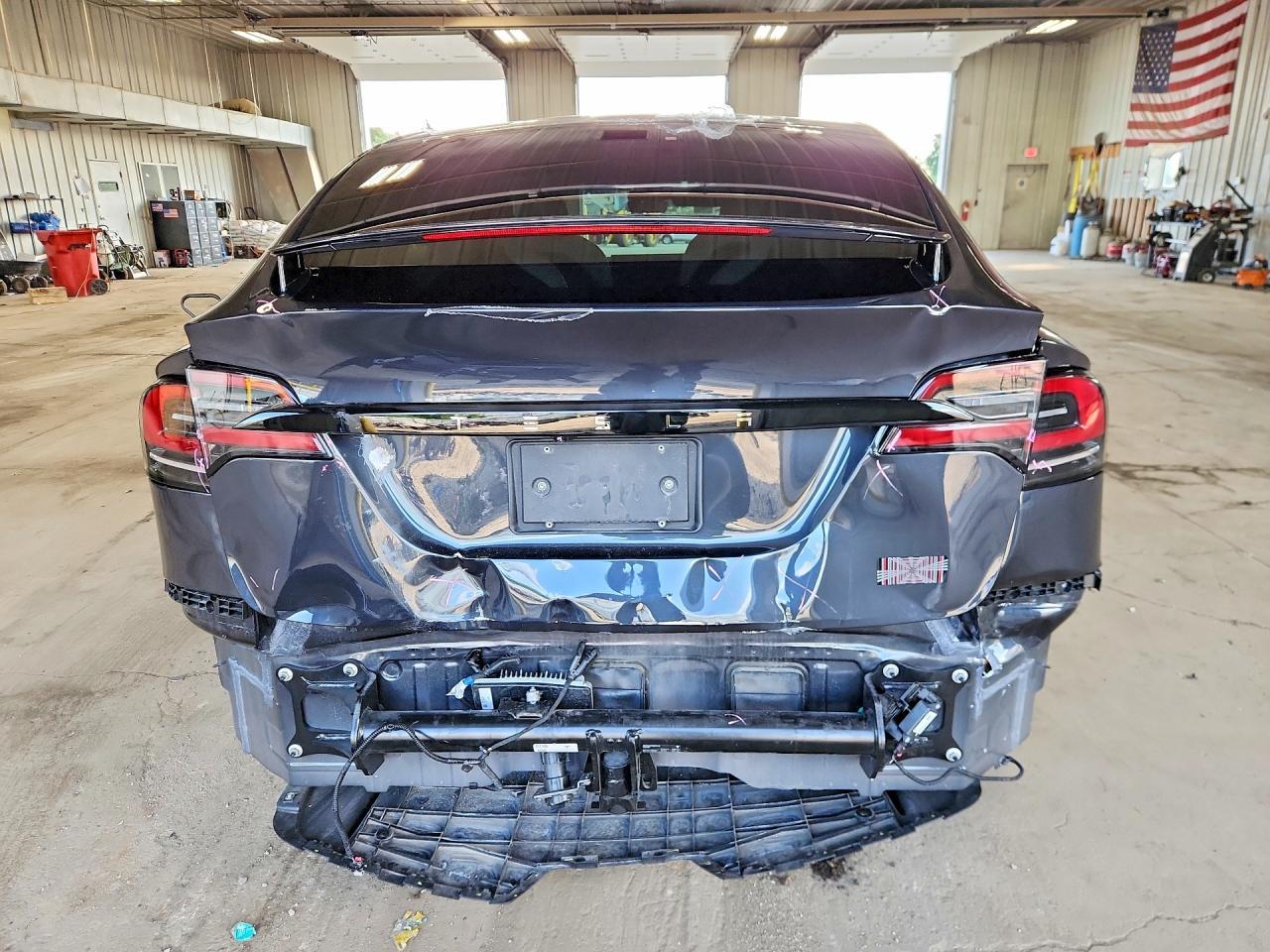 2023 Tesla Model X - Фото 6