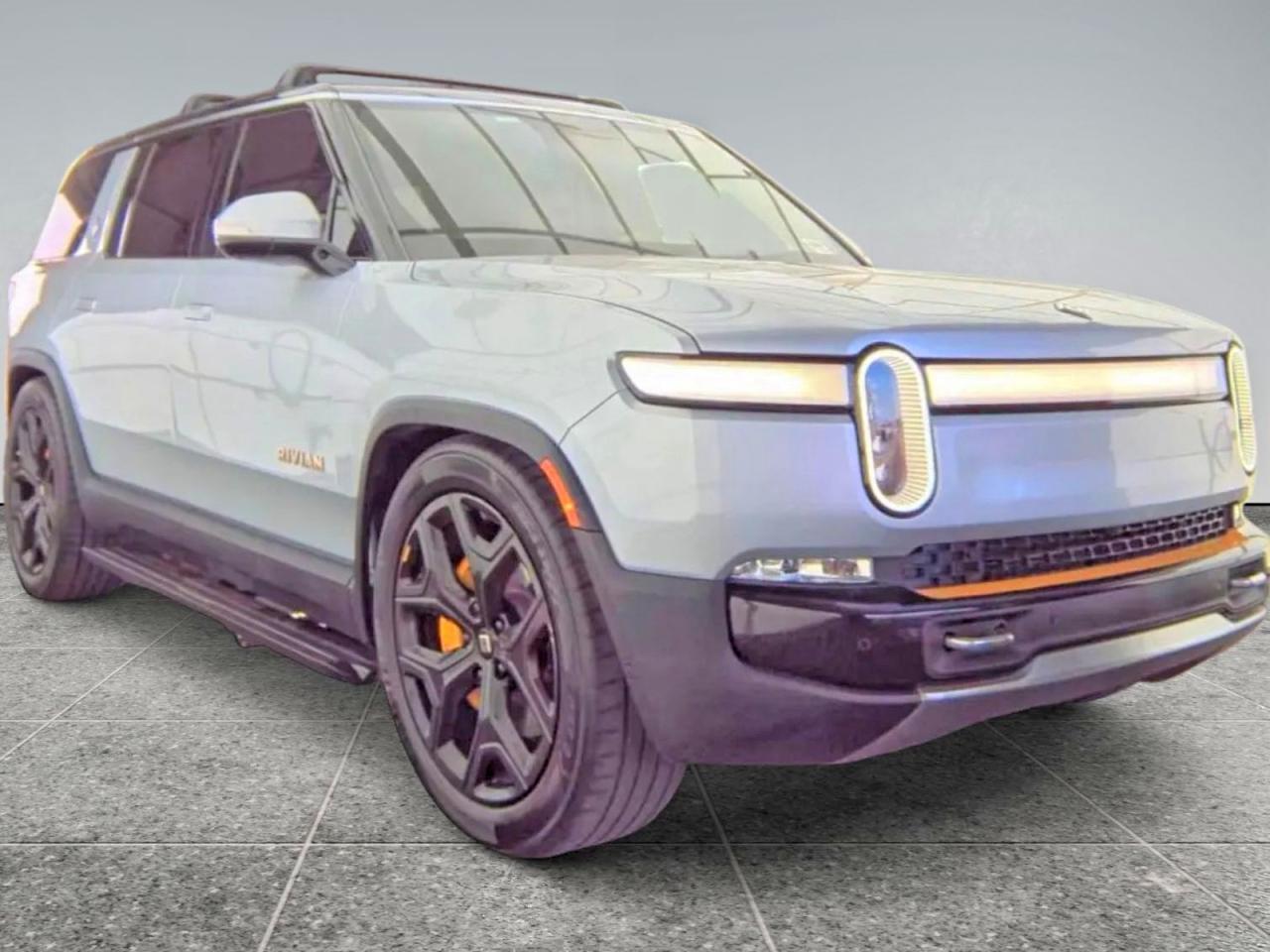 2023 Rivian R1S Adventure - Фото 2