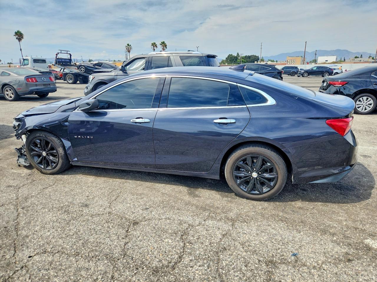 2023 Chevrolet Malibu Lt - Image 2
