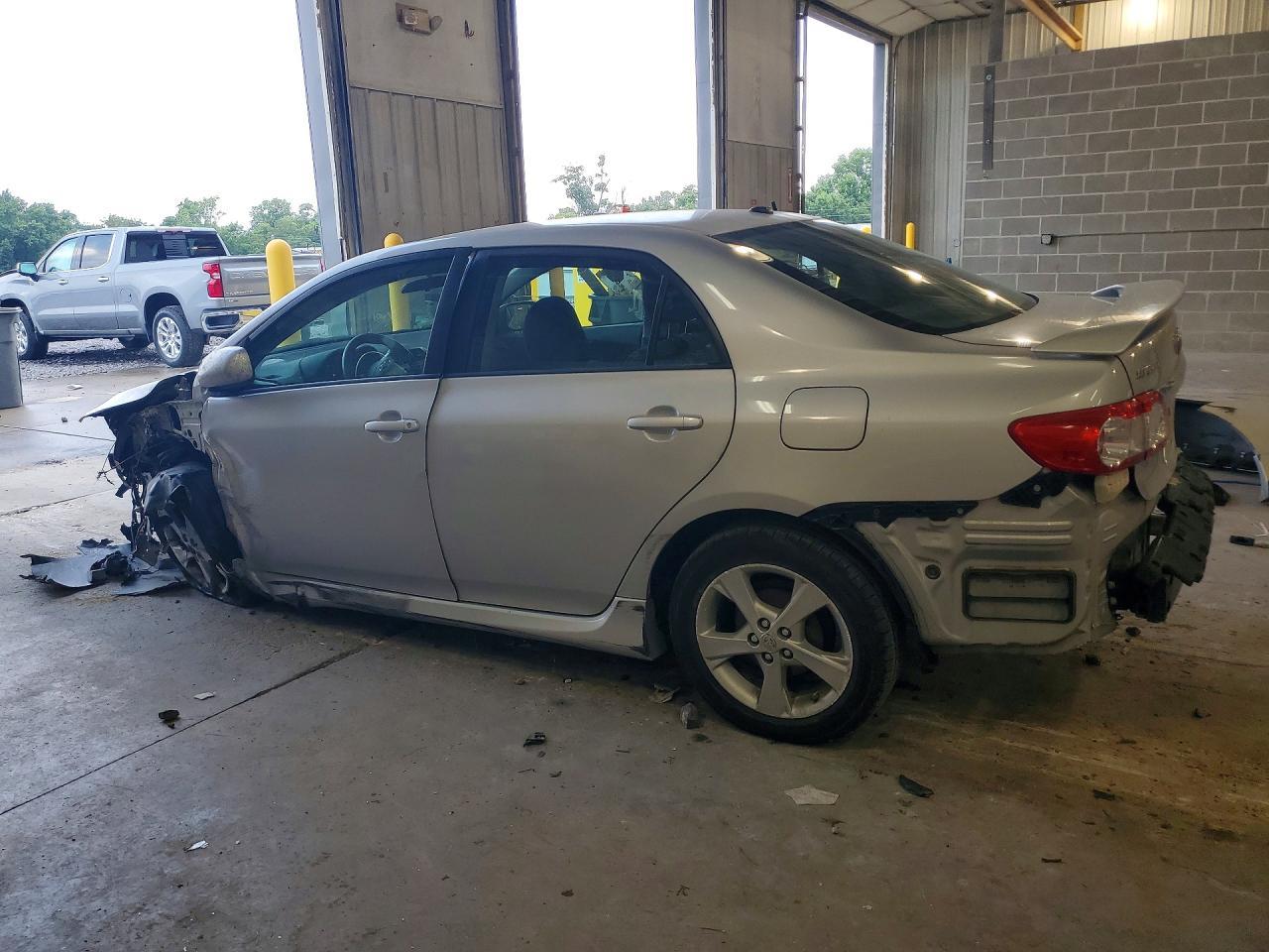 2011 Toyota Corolla S - Фото 2