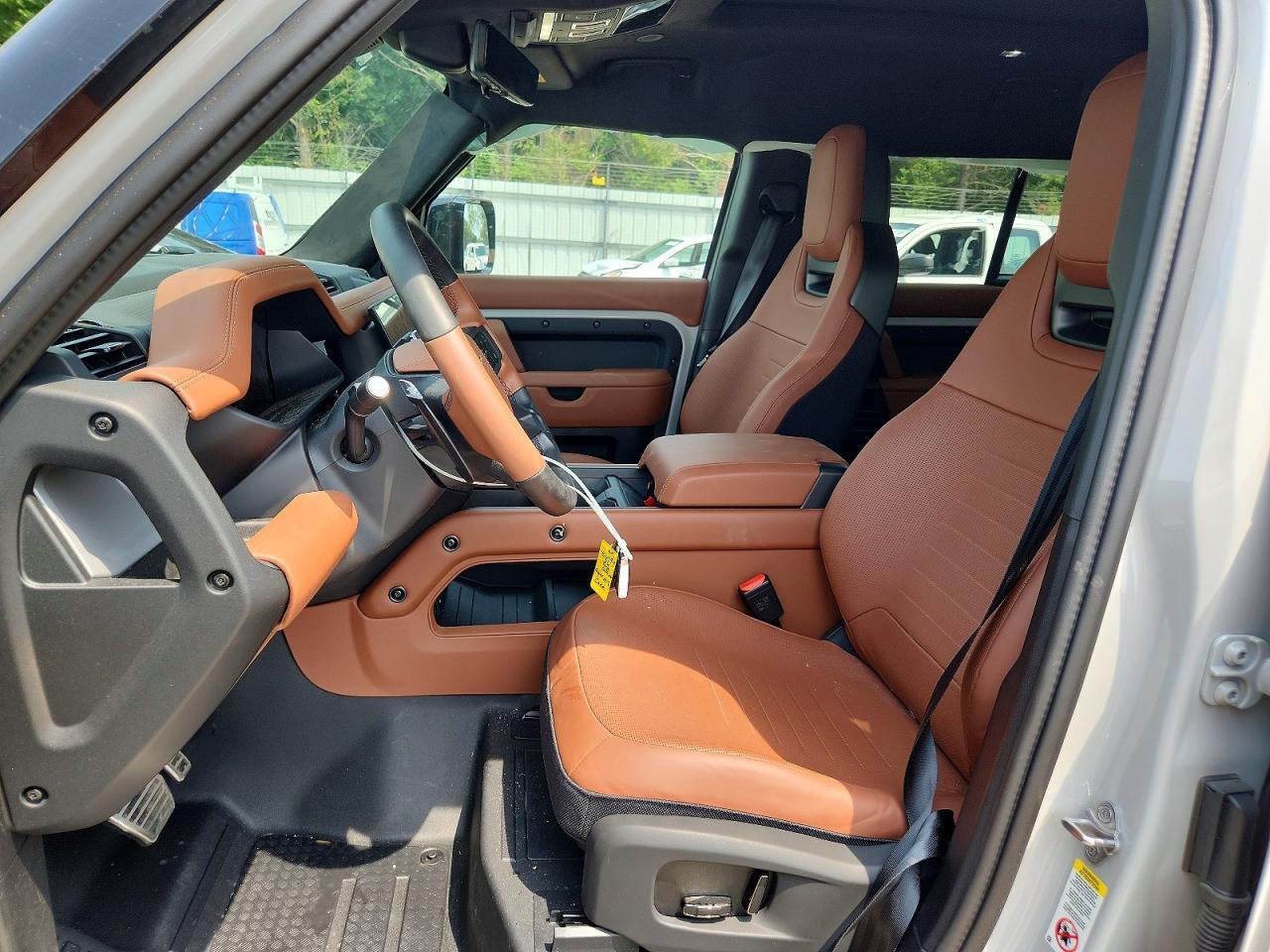 2026 Land Rover Defender Octa - Фото 7