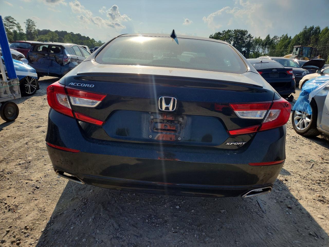 2018 Honda Accord Sport - Image 6