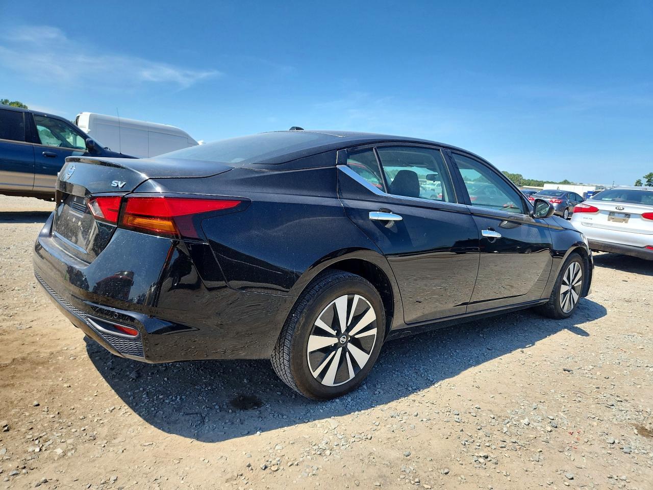 2021 Nissan Altima Sv - Фото 3