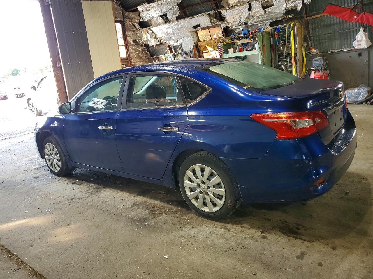 2016 Nissan Sentra S - Фото 2