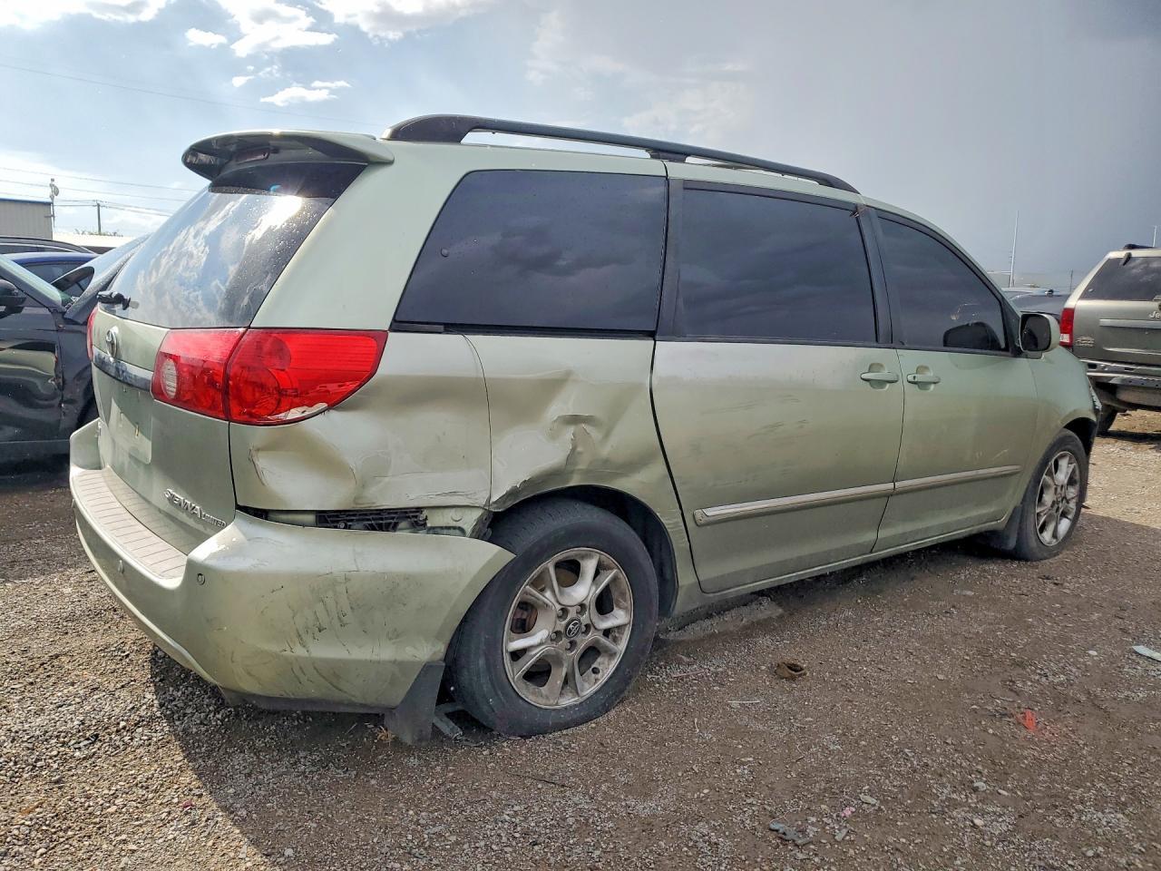 2006 Toyota Sienna Xle Limited 7 Passenger - Image 3