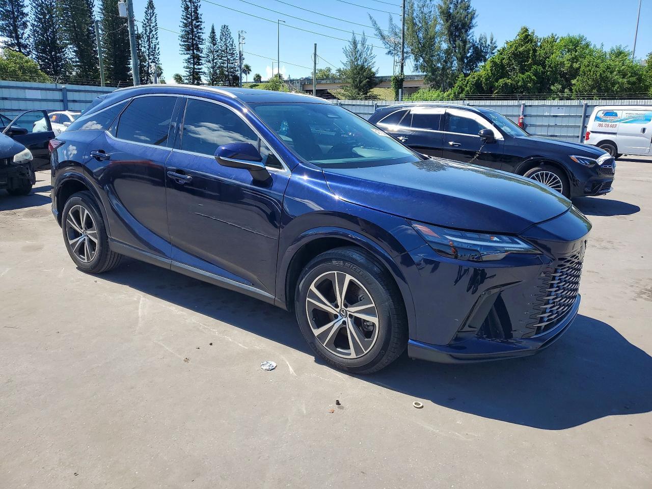 2023 Lexus Rx 350 Premium - Image 4