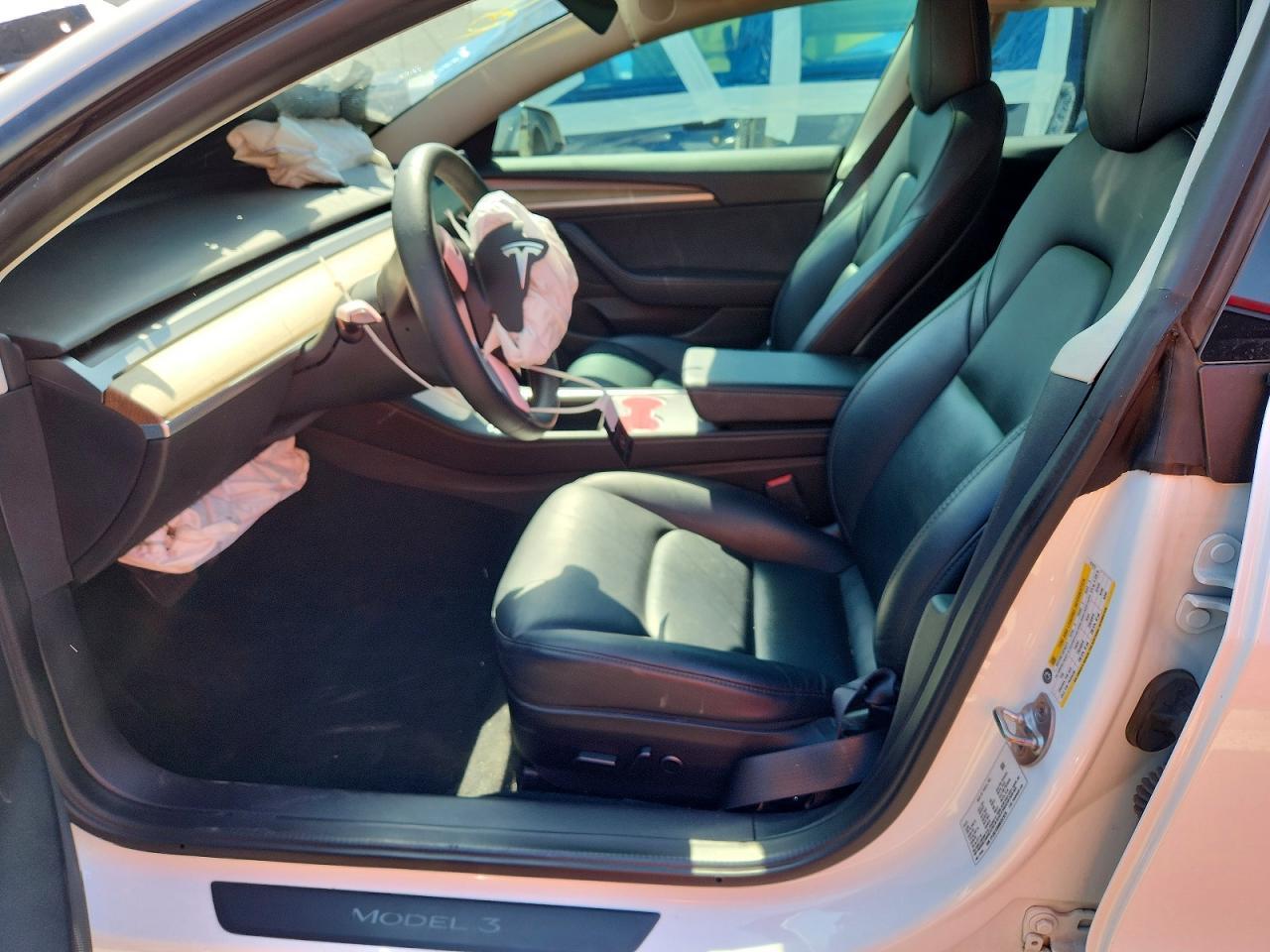 2022 Tesla Model 3 - Image 7