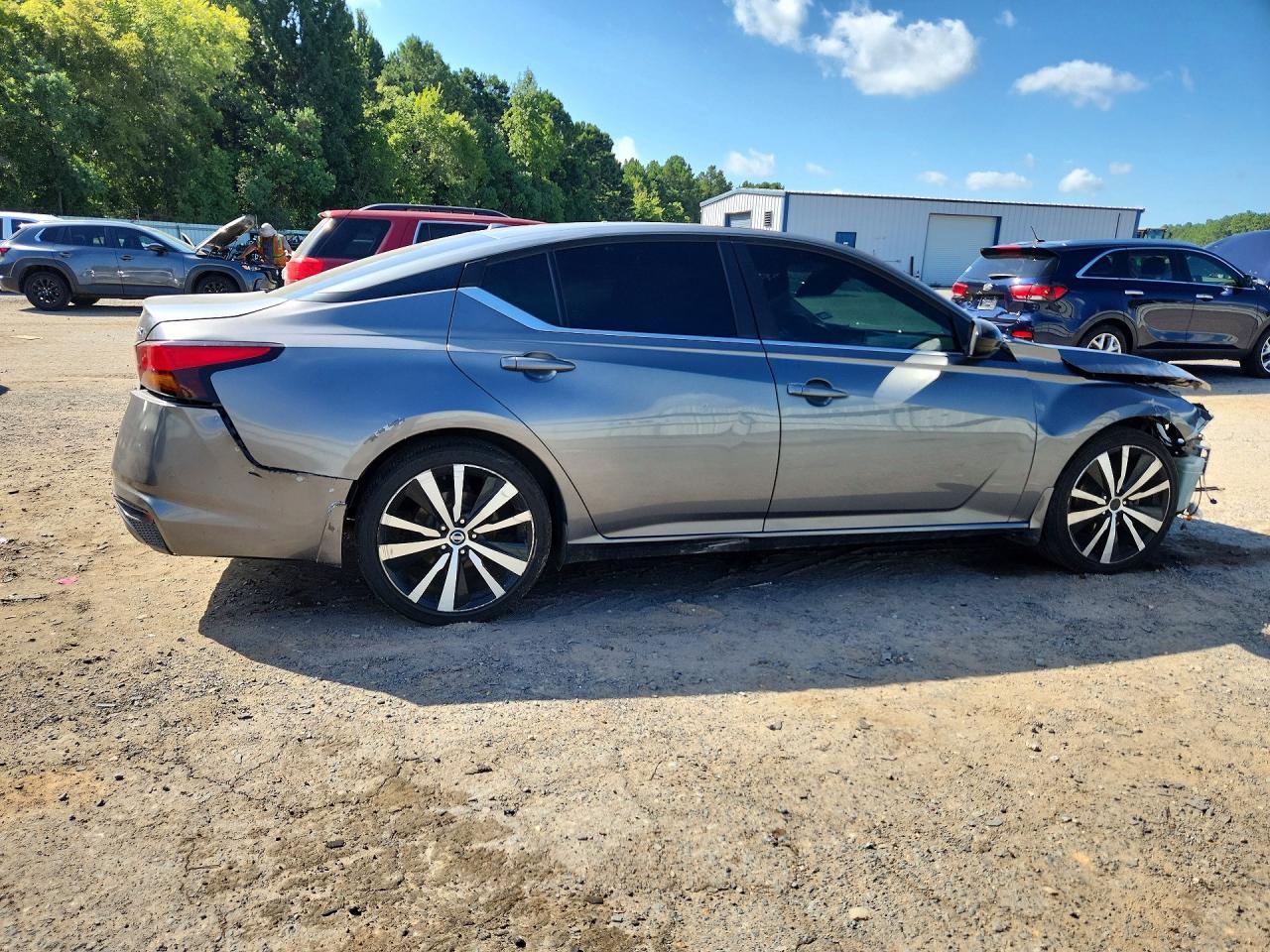 2019 Nissan Altima Sr - Фото 3