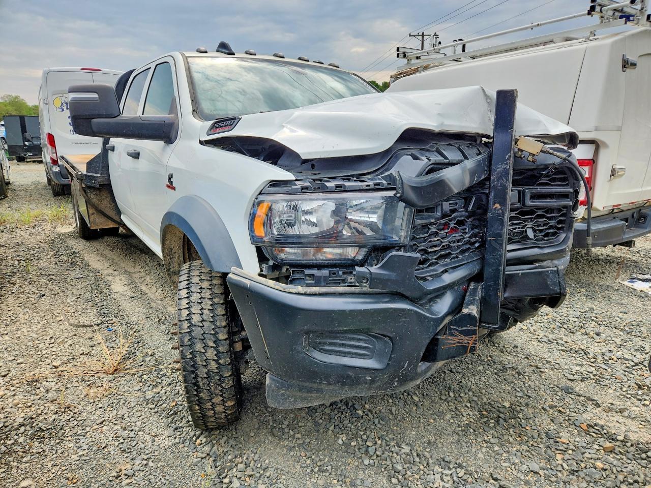 2023 Ram 5500 - Image 4