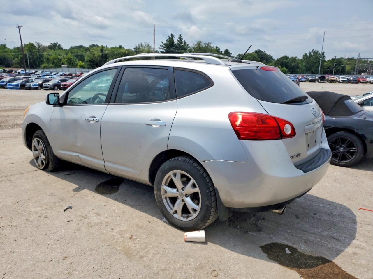 2010 Nissan Rogue S - Image 2