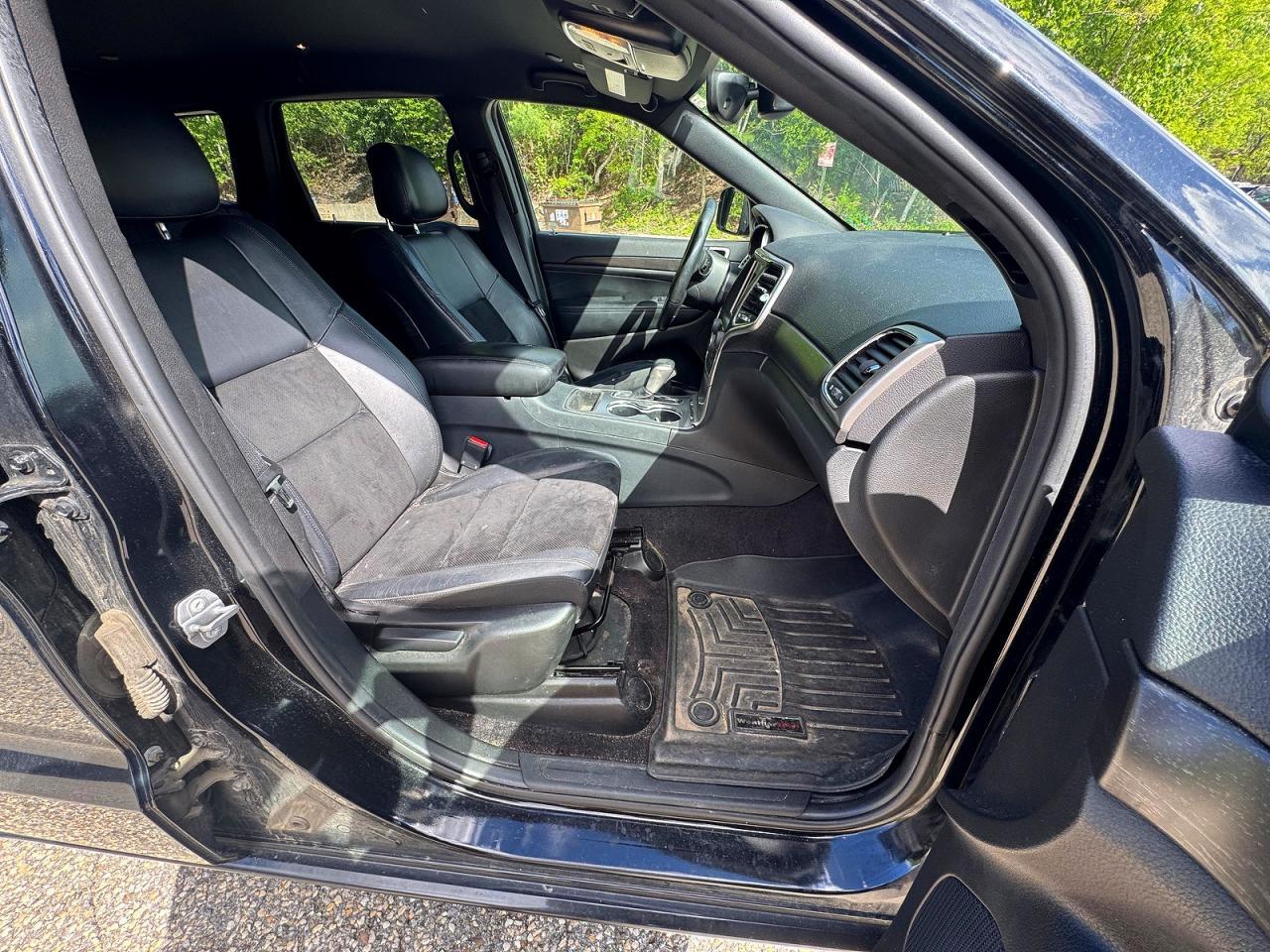 2018 Jeep Grand Cherokee Laredo - Image 5