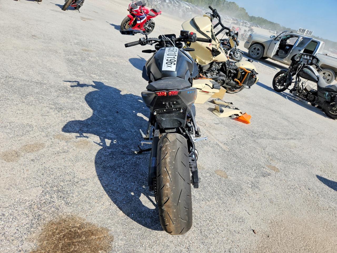 2024 Suzuki Gsx800 R - Фото 4