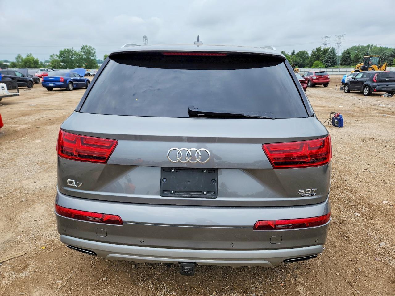 2017 Audi Q7 Premium Plus - Image 6