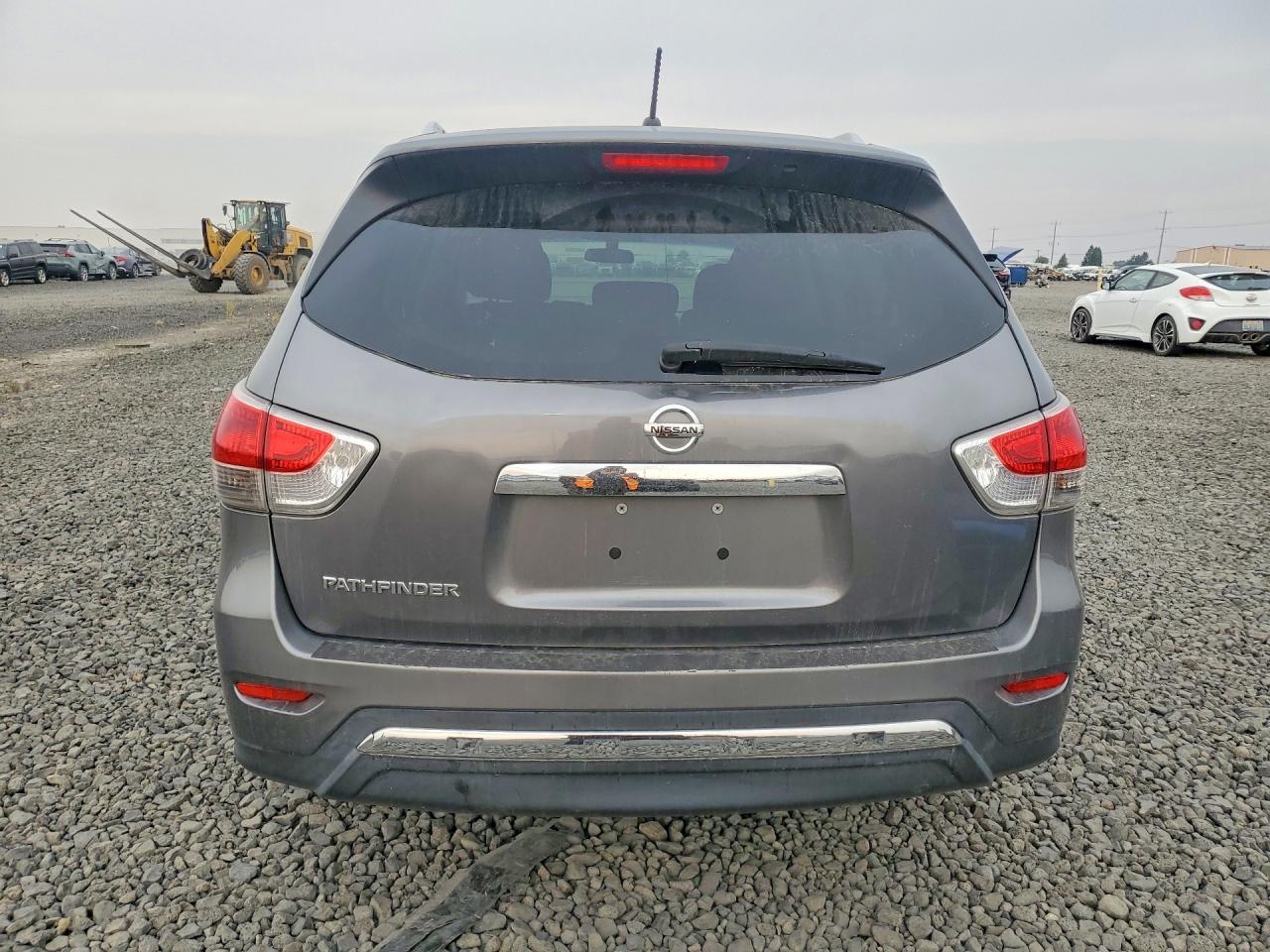 2015 Nissan Pathfinder S - Фото 6
