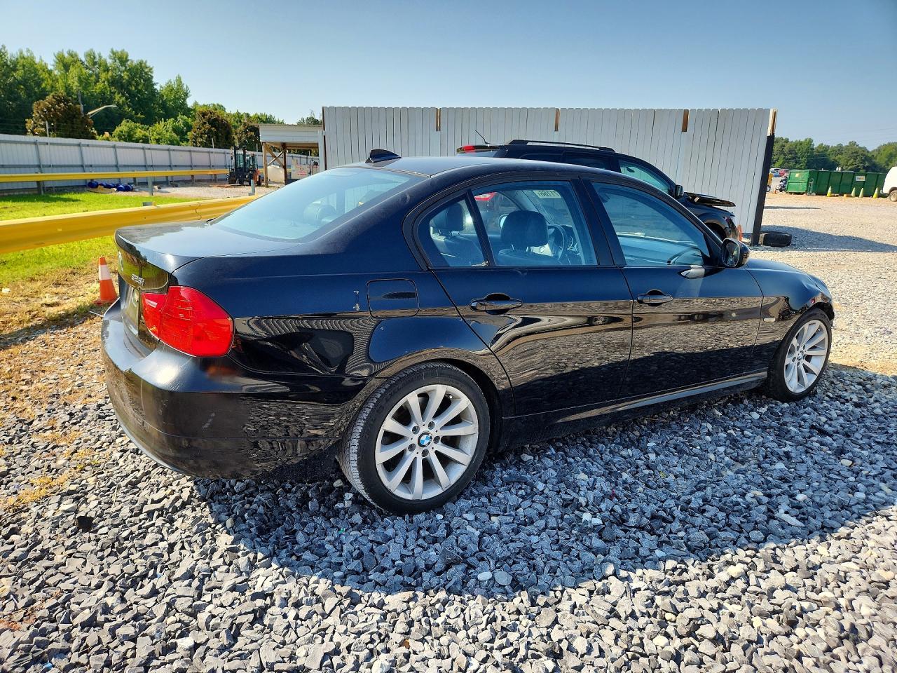 2011 BMW 328 I - Фото 3