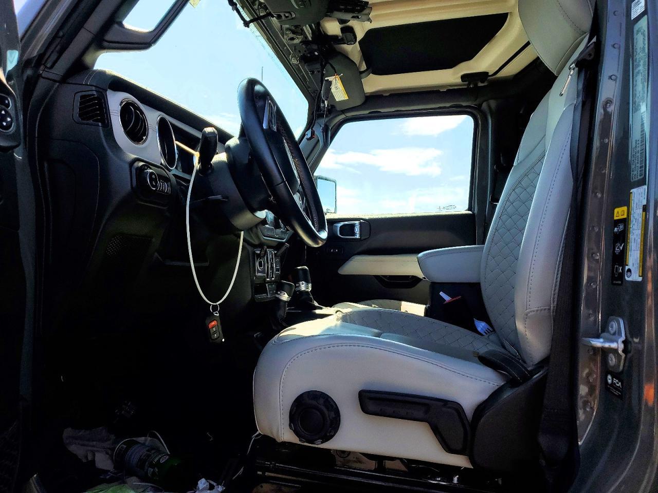 2022 Jeep Gladiator Overland - Image 7