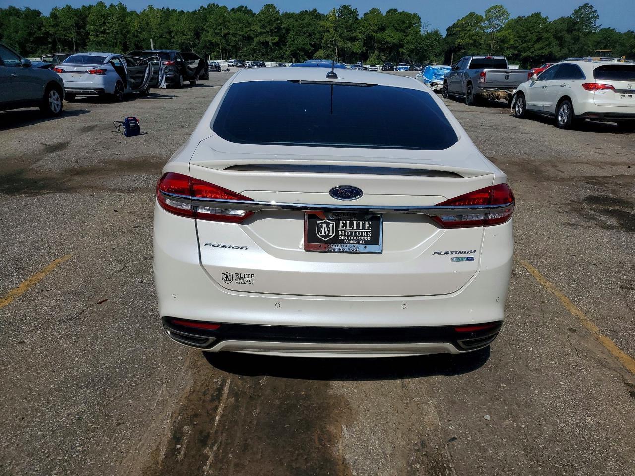 2017 Ford Fusion Titanium - Image 6