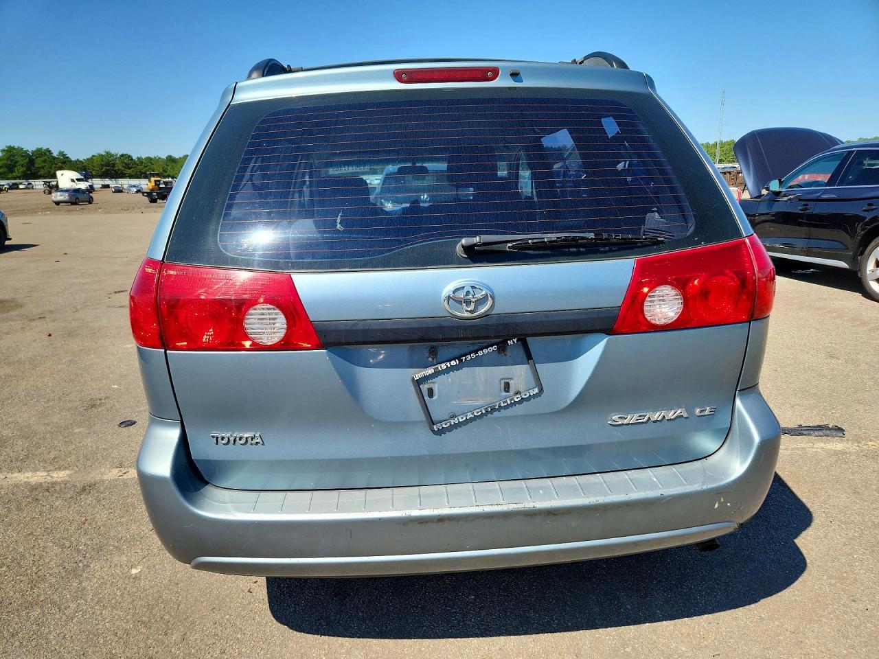 2007 Toyota Sienna Ce 7-Passenger - Фото 6