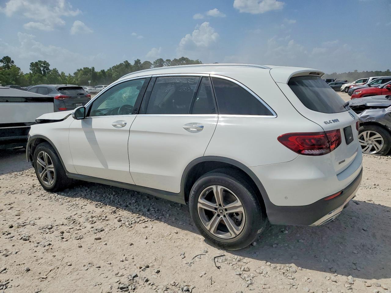 2021 Mercedes-Benz Glc 300 - Фото 2