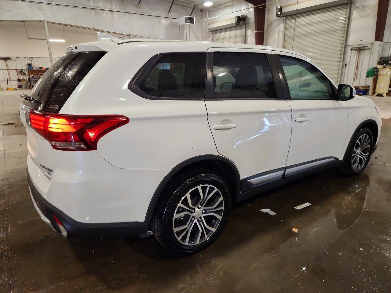 2018 Mitsubishi Outlander Se - Фото 3