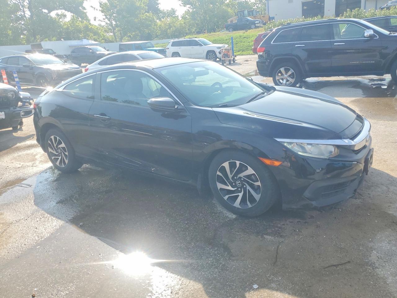 2017 Honda Civic Lx - Image 4