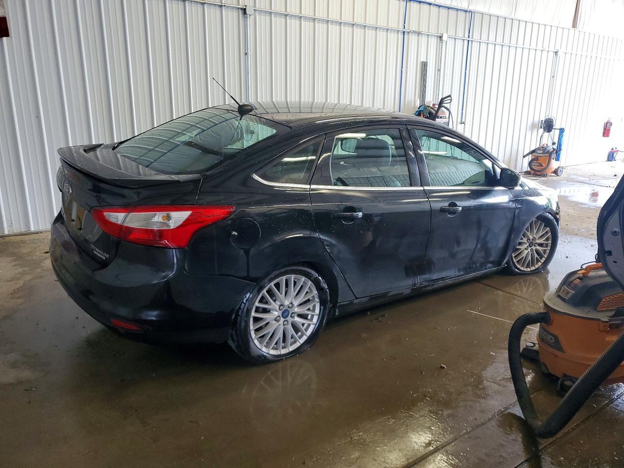 2014 Ford Focus Titanium - Image 3